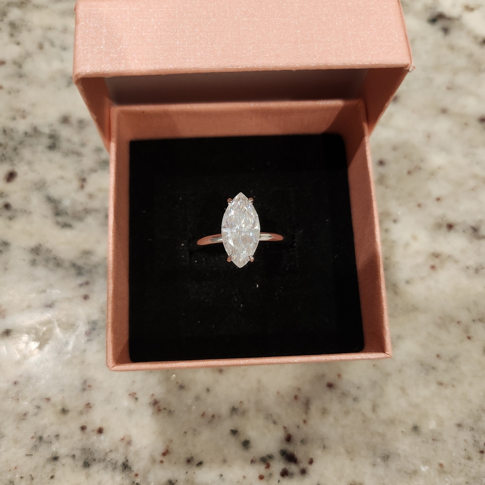Elegant Silver Marquise Cut Ring